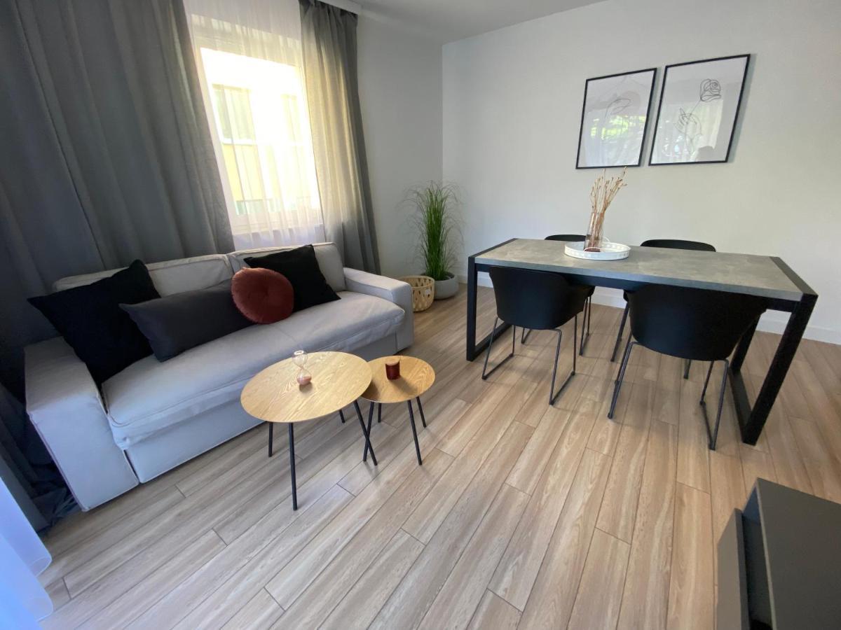 Apartament Moonapart Torun Apartment Ngoại thất bức ảnh