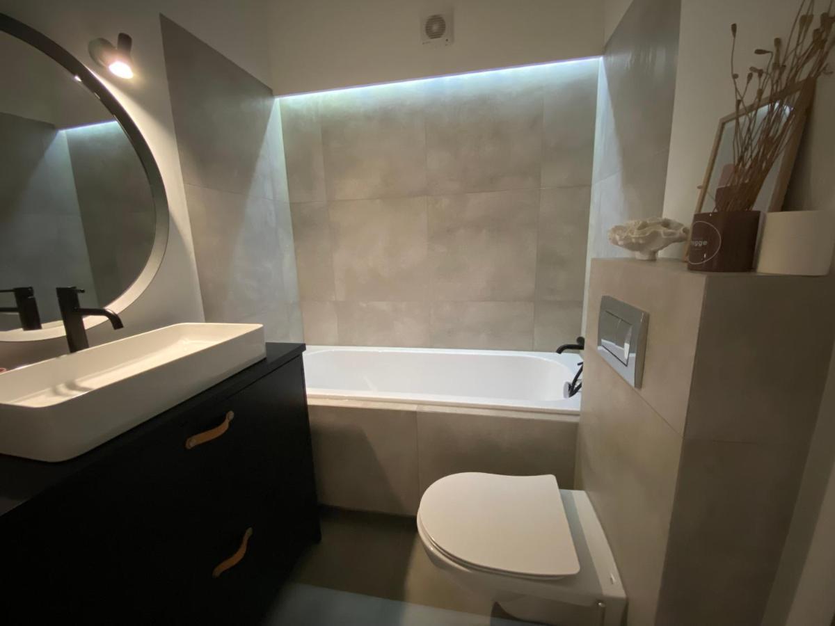 Apartament Moonapart Torun Apartment Ngoại thất bức ảnh
